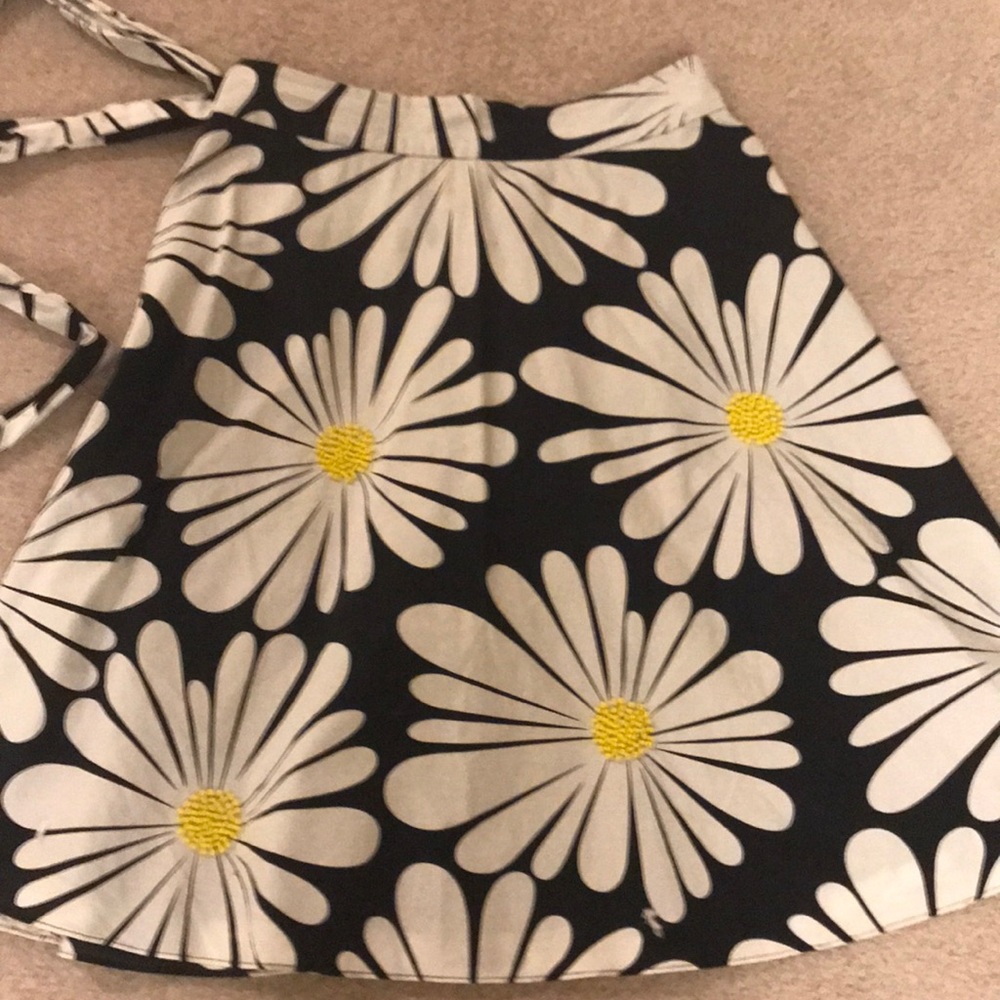 INC A LINE  black and white skirt . - Picture 2 of 3